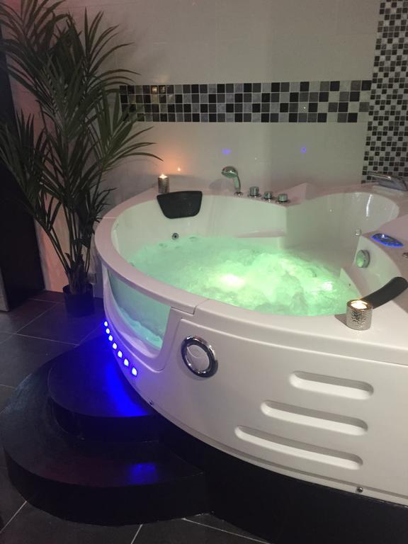 Le Love Spa Lyon Kamer foto